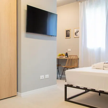 Welc-om Tommaseo Building Business Free Parking * Падуя